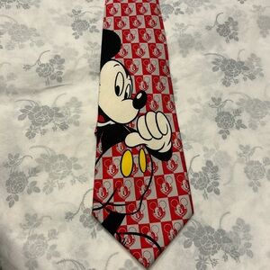 BALANCINE Inc. 100% Silk Hand Made Mickey Mouse Novelty TIE NWOT Beautiful